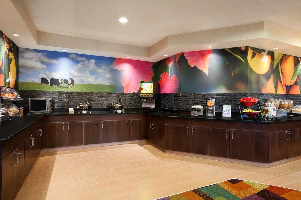 Fairfield Inn & Suites Lansing West Delta Center Township Экстерьер фото