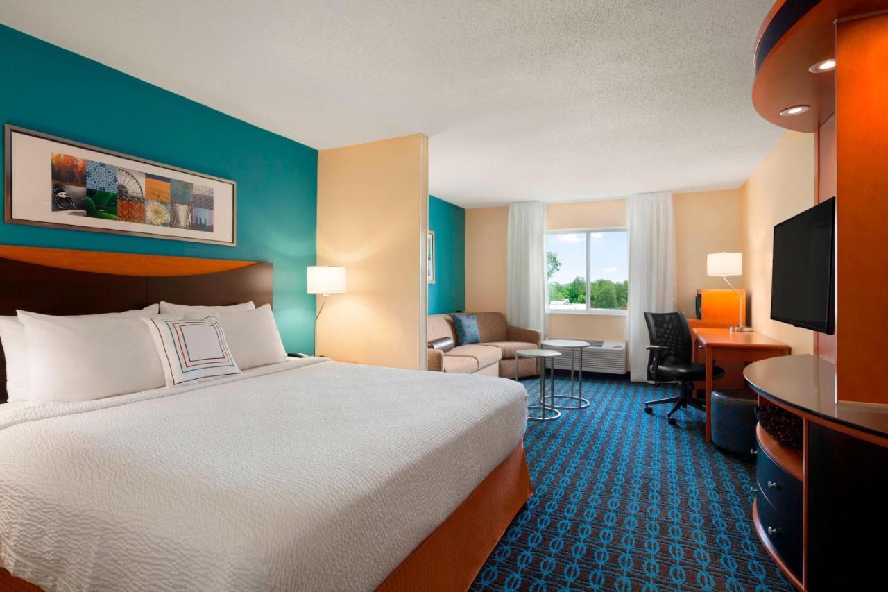 Fairfield Inn & Suites Lansing West Delta Center Township Экстерьер фото