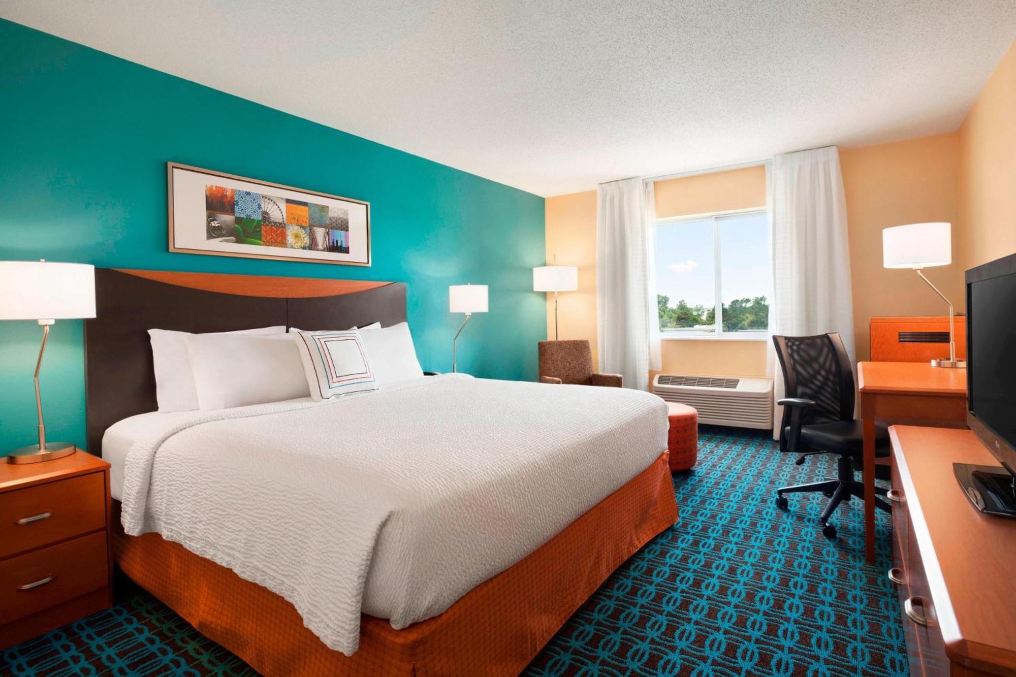 Fairfield Inn & Suites Lansing West Delta Center Township Экстерьер фото